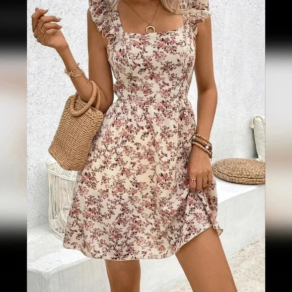 Floral Printed Hollow Out Hem Ruffle Trim Decorated Dress - Picture 2 of 6